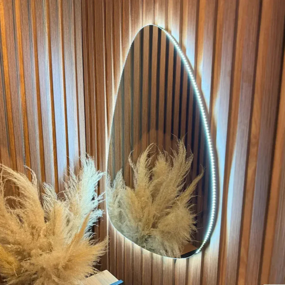 Miroir Mural Organique LED au Style Moderne